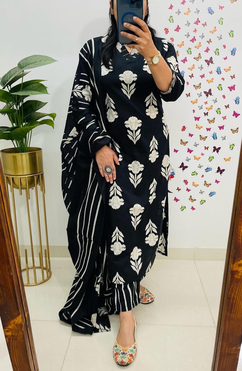 Pure fine Cotton fabric Kurti with Pant with cotton Sequence work Dupatta
Size: *M/38, L/40, XL/42, XXL/44,XXXl/46*