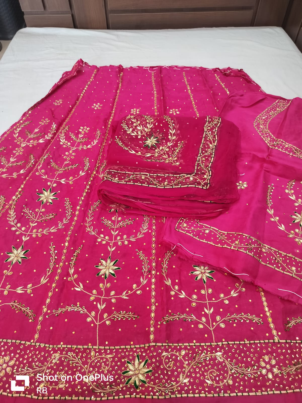 Dapka jardoji handwork boutique poshak