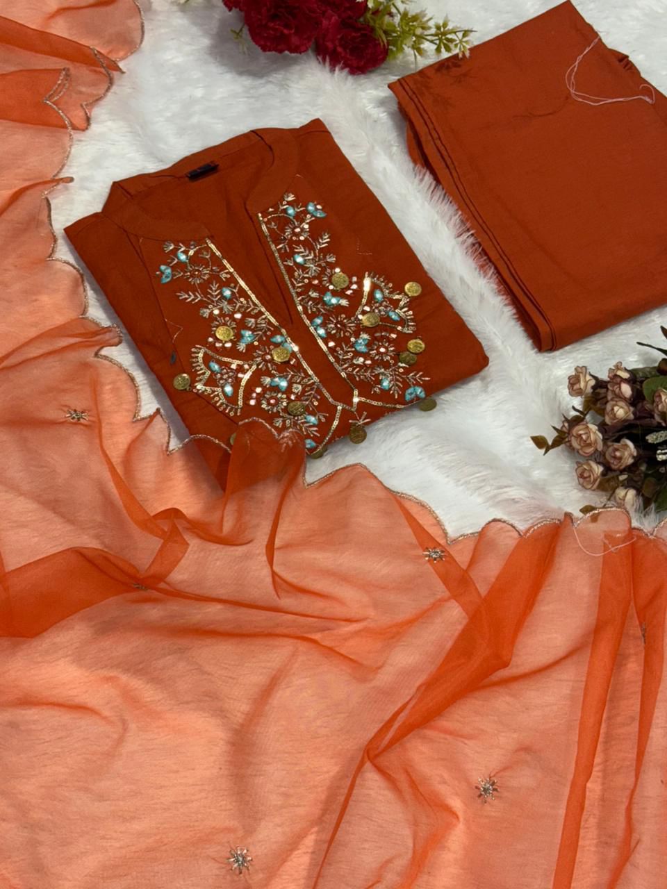 Elegant 3 piece Partywear Kurti set Size : M-38, L-40, XL-42, XXL-44 3XL-46*