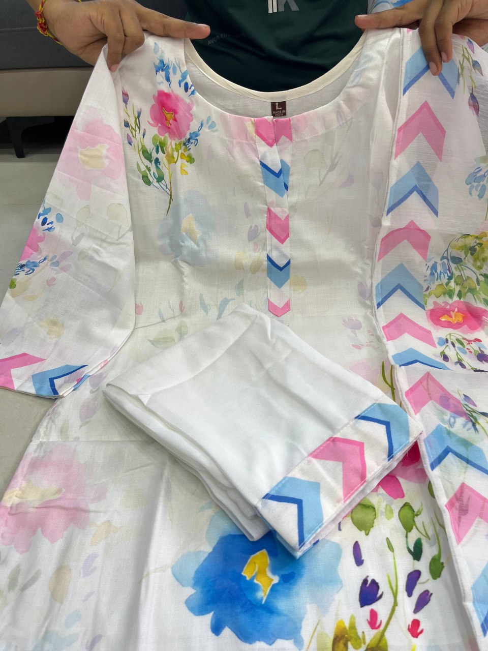 Beautifully crafted Pure Linen Suit Set Size : M L XL XXL 3XL*