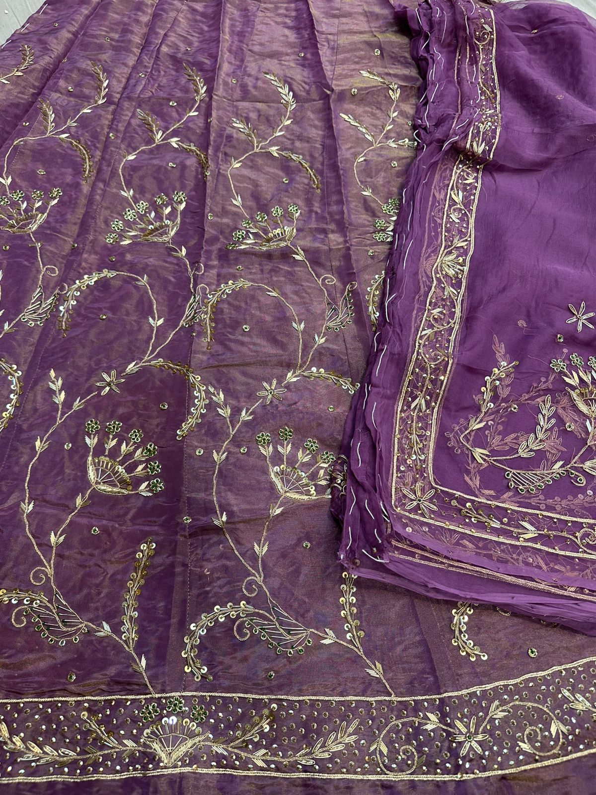 Heavy tissue thakurji pure odhna heavy jardoji dabka work poshak*