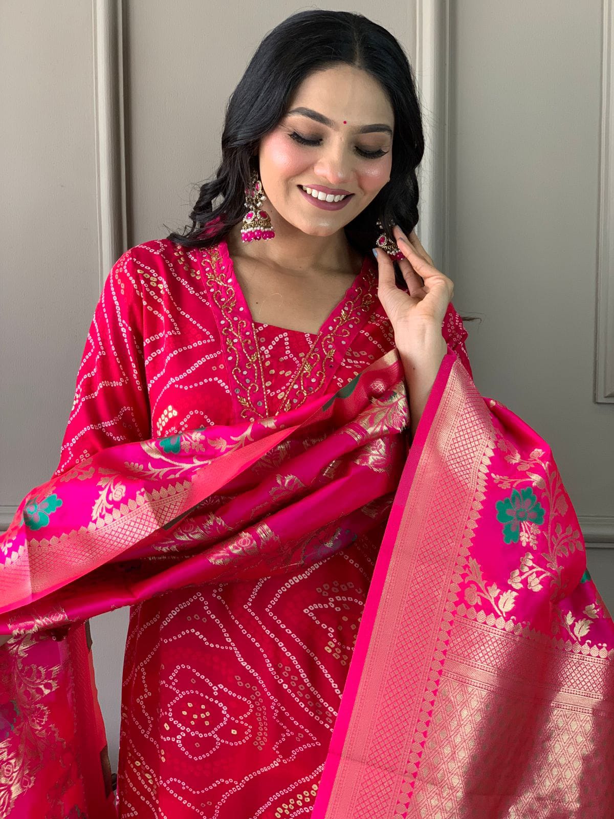 Beautiful heavy premium fully handwork kurti. pant and dupatta size M/38,L/40,xl 42,XXL44