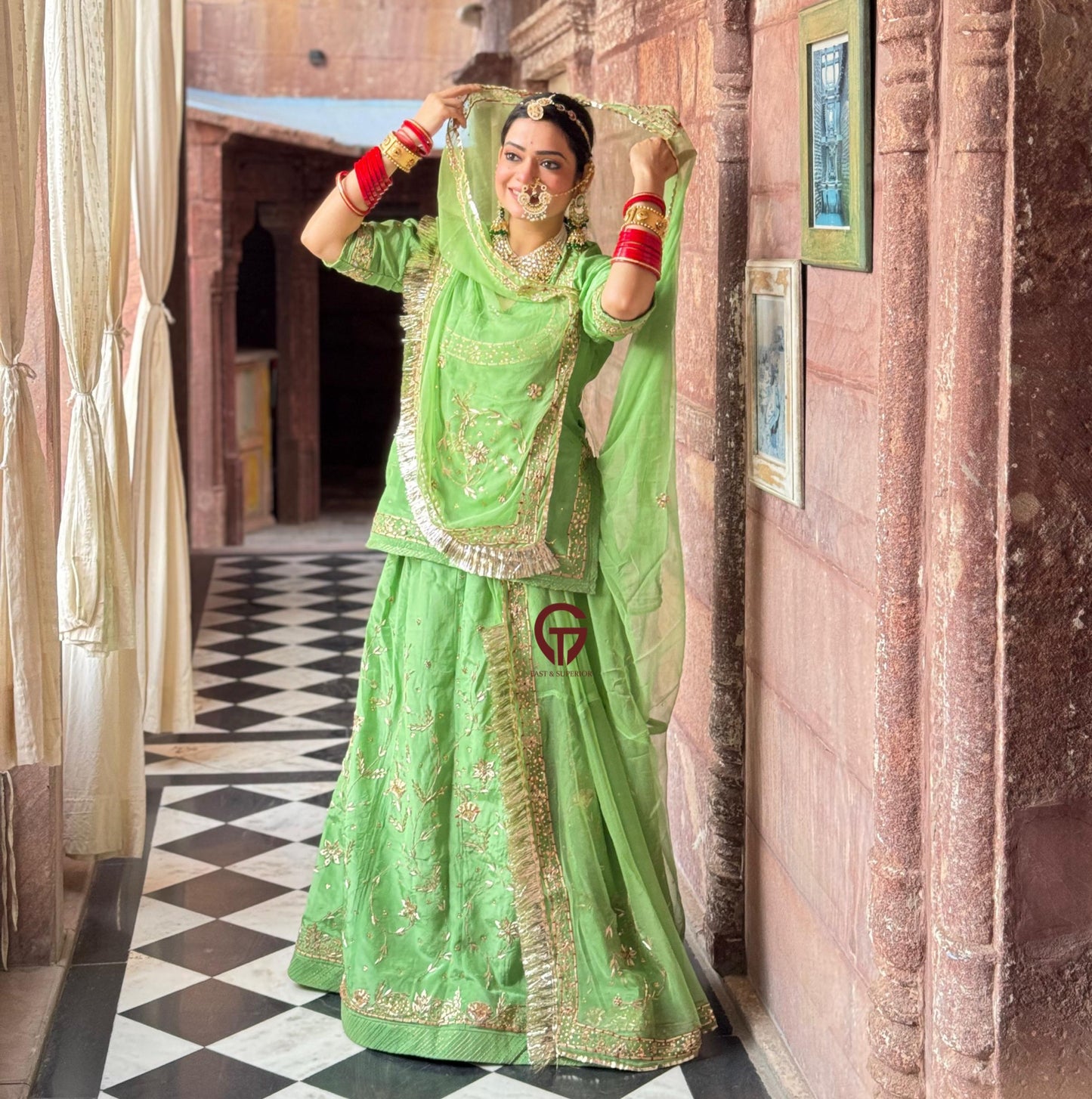 Royal Rajwadi look poshak