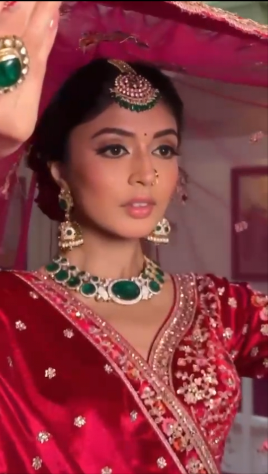 Elegant  Embroidered Velvet Bridal Lehenga Choli set With Double Dupatta✨️ sizeL/XL/XXL