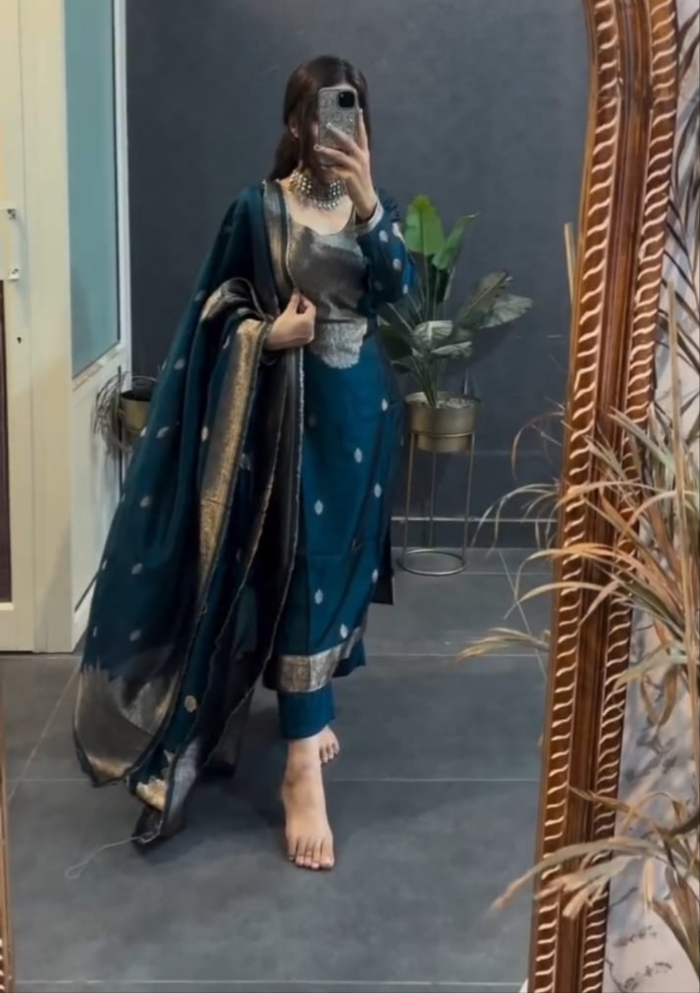Beautiful Suit Sets in pure Banarasi Suit Set Top pent with duppta