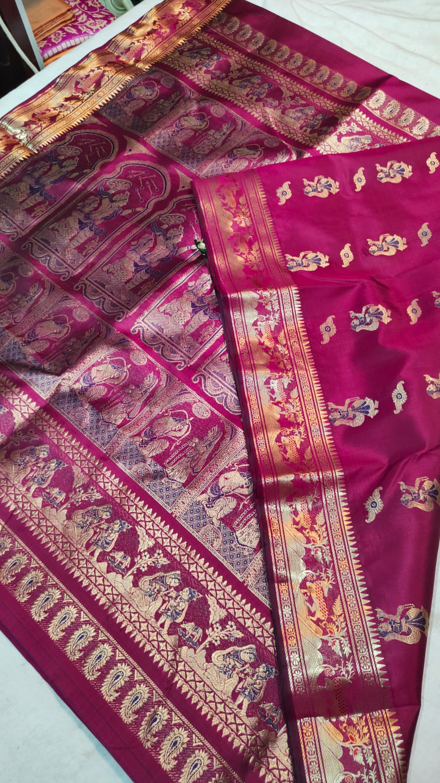 Elegant handwoven Bishnupur Baluchari silk saree ✨️