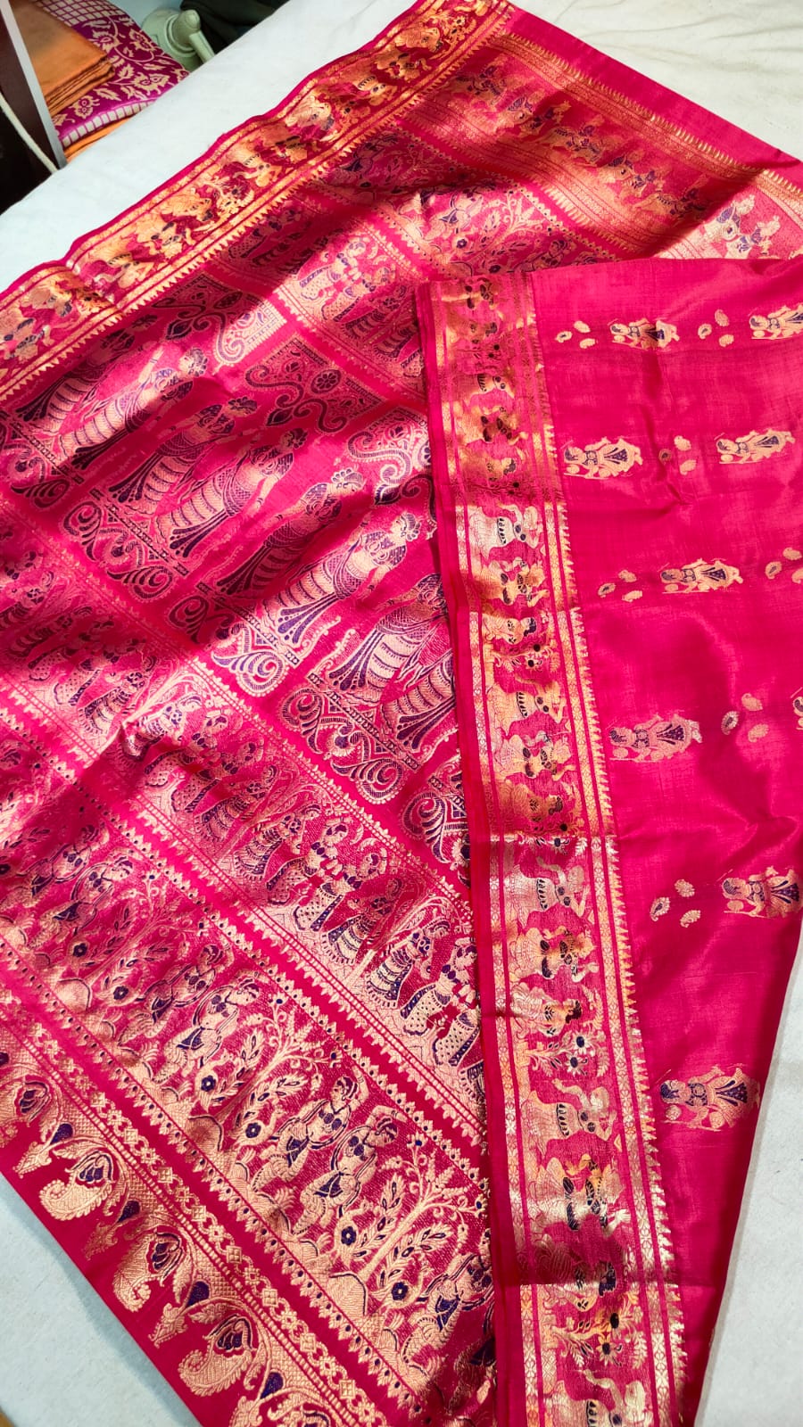 Vibrant colors beautiful handwoven Bishnupur Baluchari silk saree