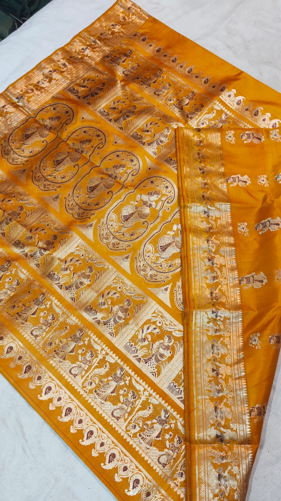 Handwoven Bishnupur Baluchari Swarnachari pure silk saree*(silk mark certified)