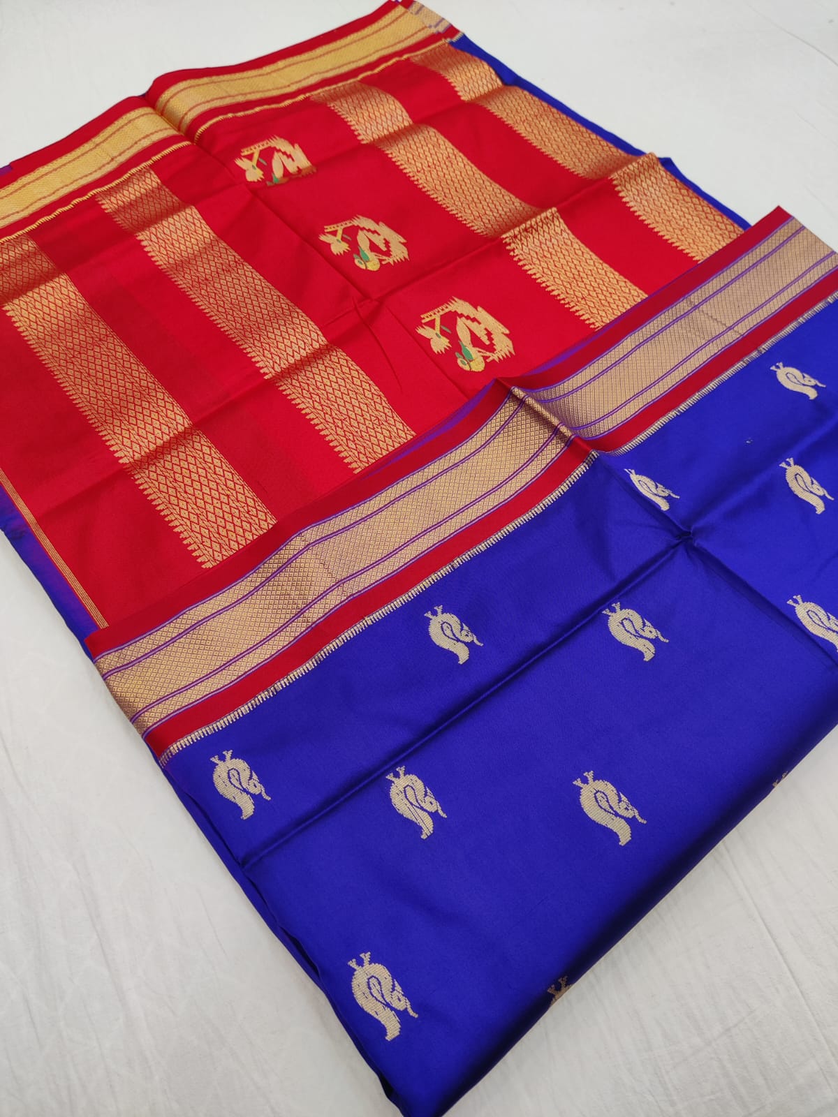 Pure silk kadiyal Paithani Saree