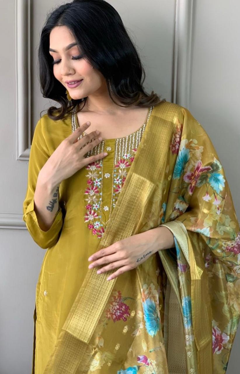 Elegant Partywear embroidery kurti pant dupatta set Size 38 40 42 44