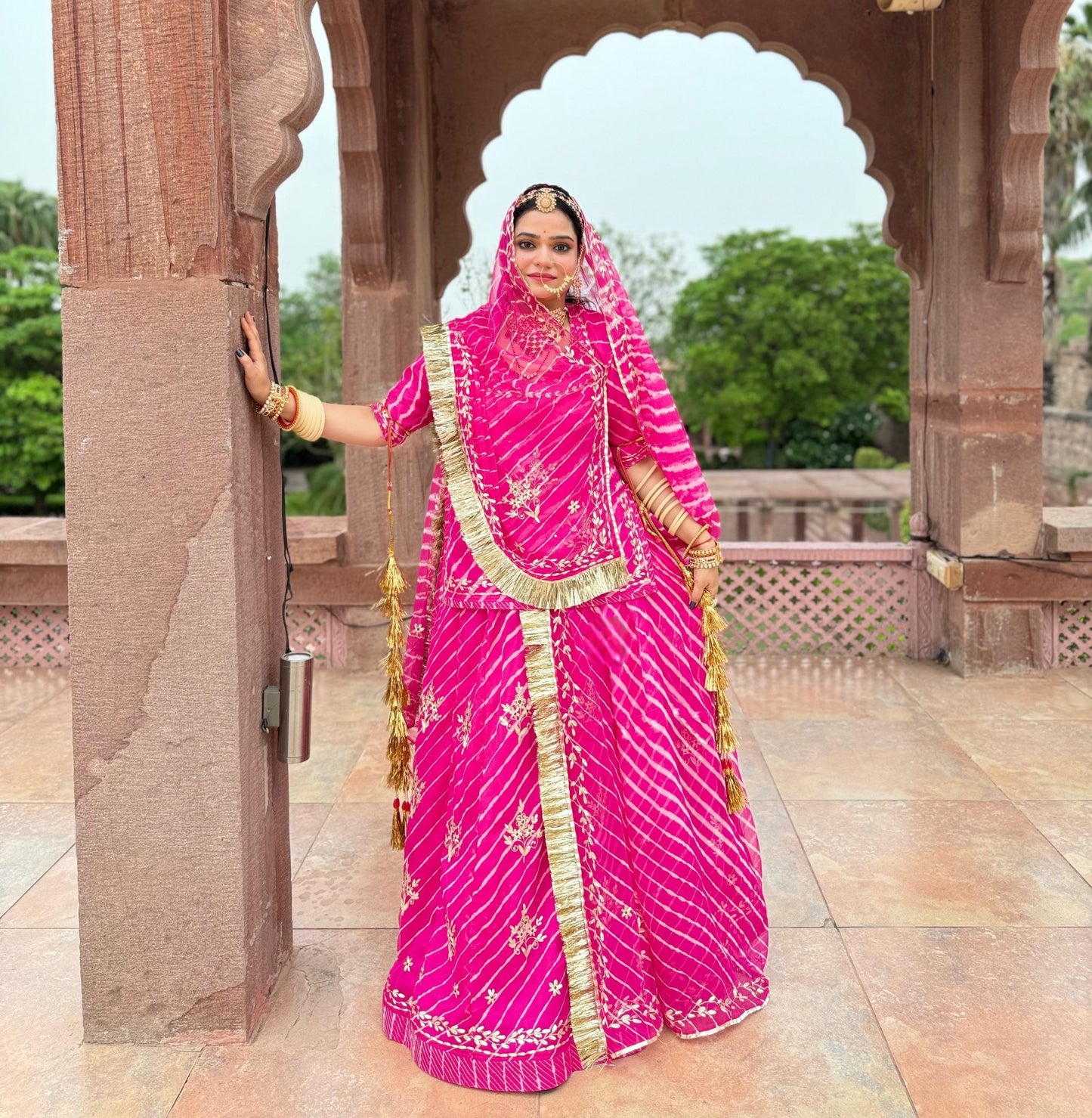 LAHRIYA  SPECIAL RANI CLOUR
 Humrahi Pure Ethnic elegant POSHAK !!!*