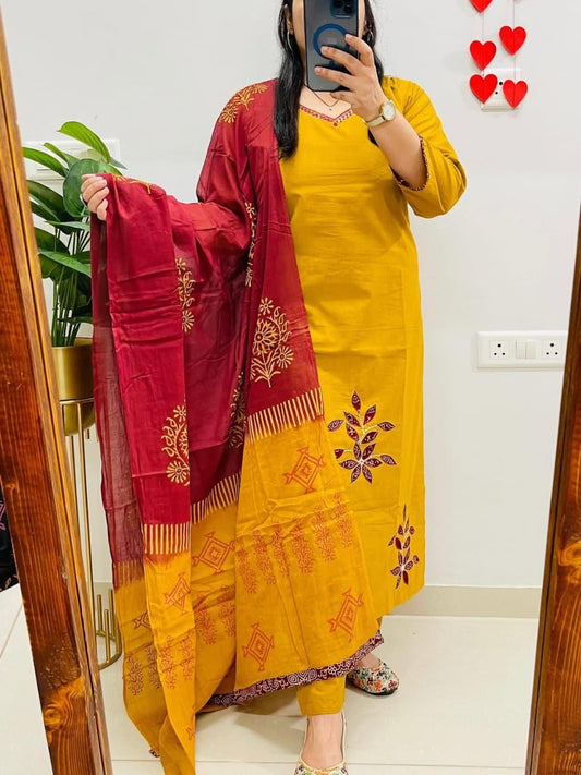 Beautiful hand embroidered cotton kurti pant dupatta set Size available -: 38/40/42/44/46 (M to 3XL)*