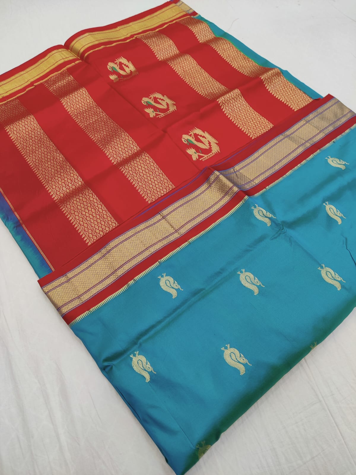 Pure silk kadiyal Paithani Saree