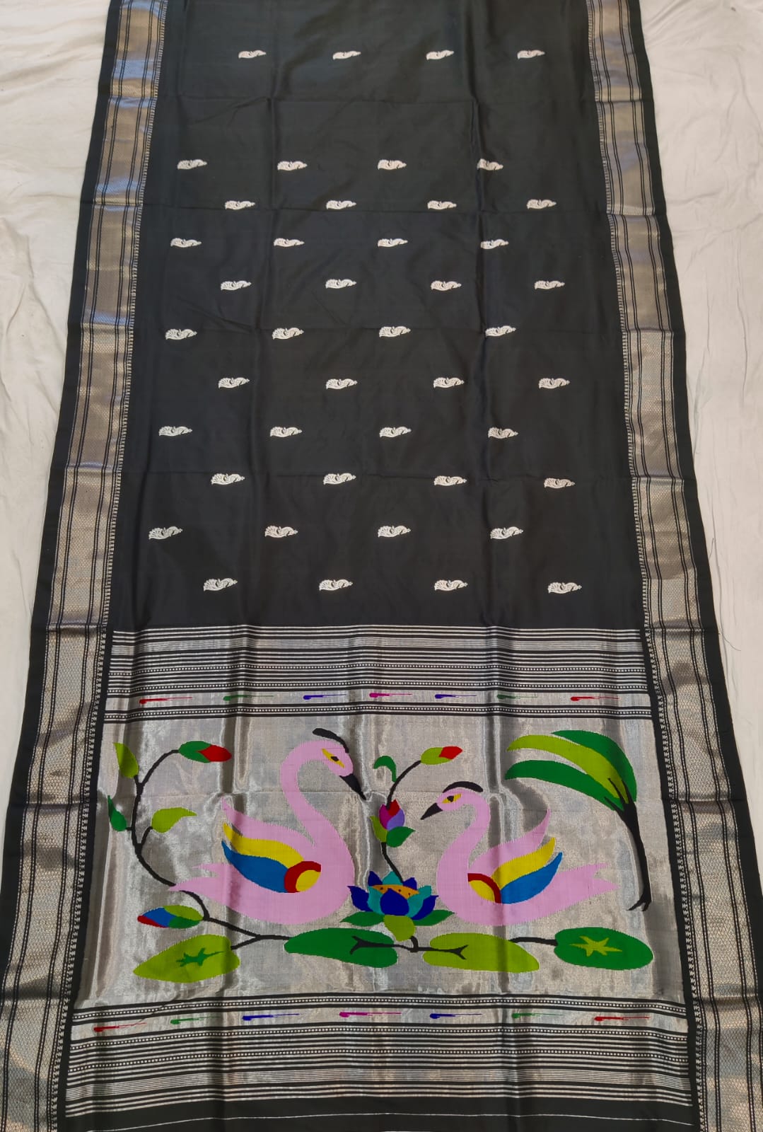 Golden & Silver Jari Yeola Handloom Paithani – Pure Silk Grandeur
