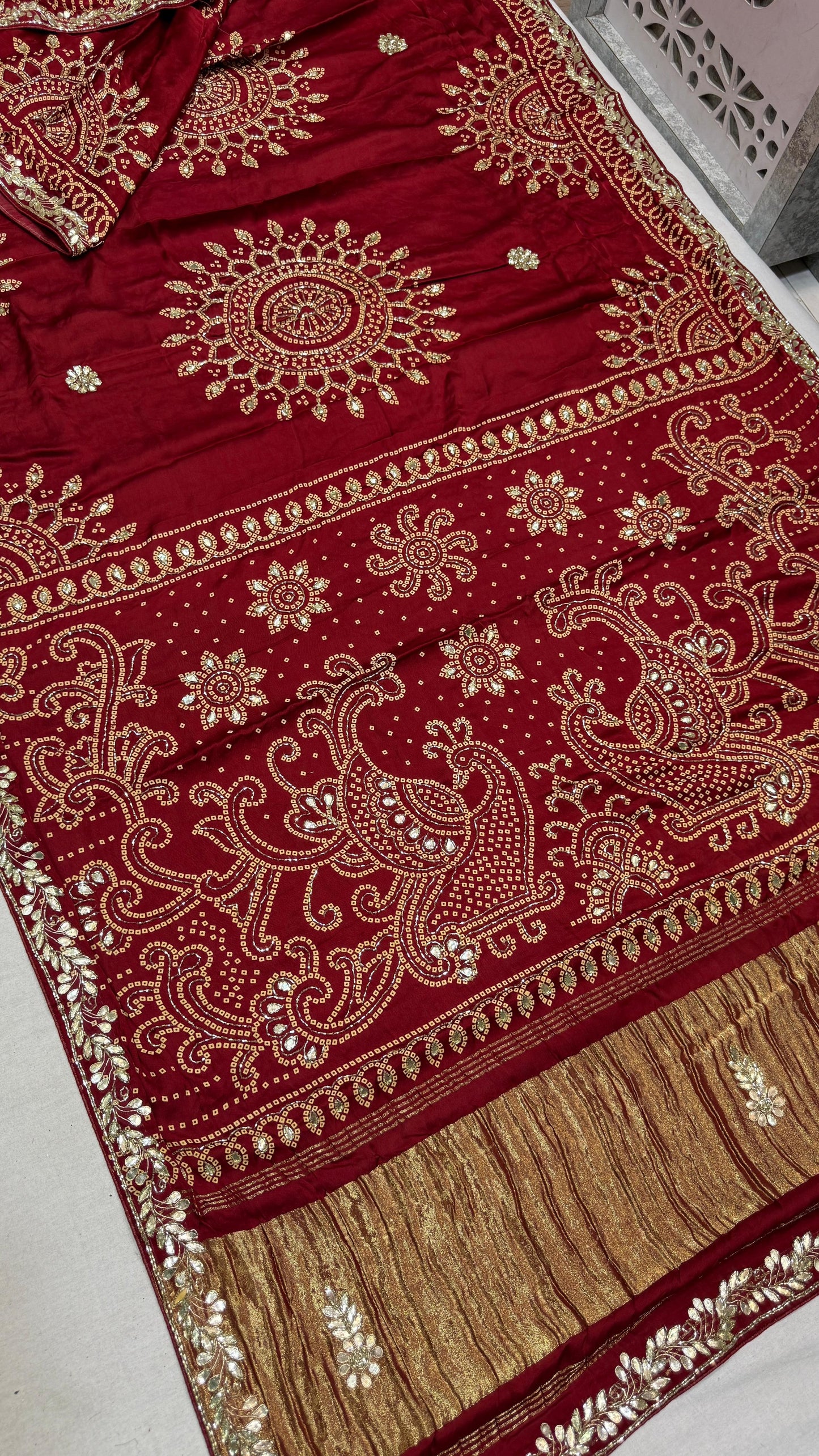 Beautiful handwork lakadi patta bandhej pure Gajji silk saree