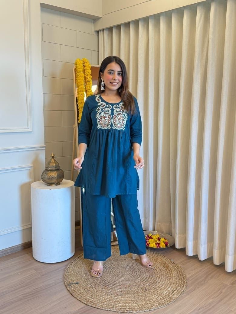 Elegant Embroidered cordset