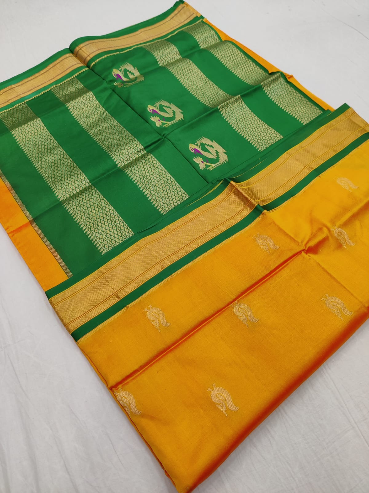 Pure silk kadiyal Paithani Saree