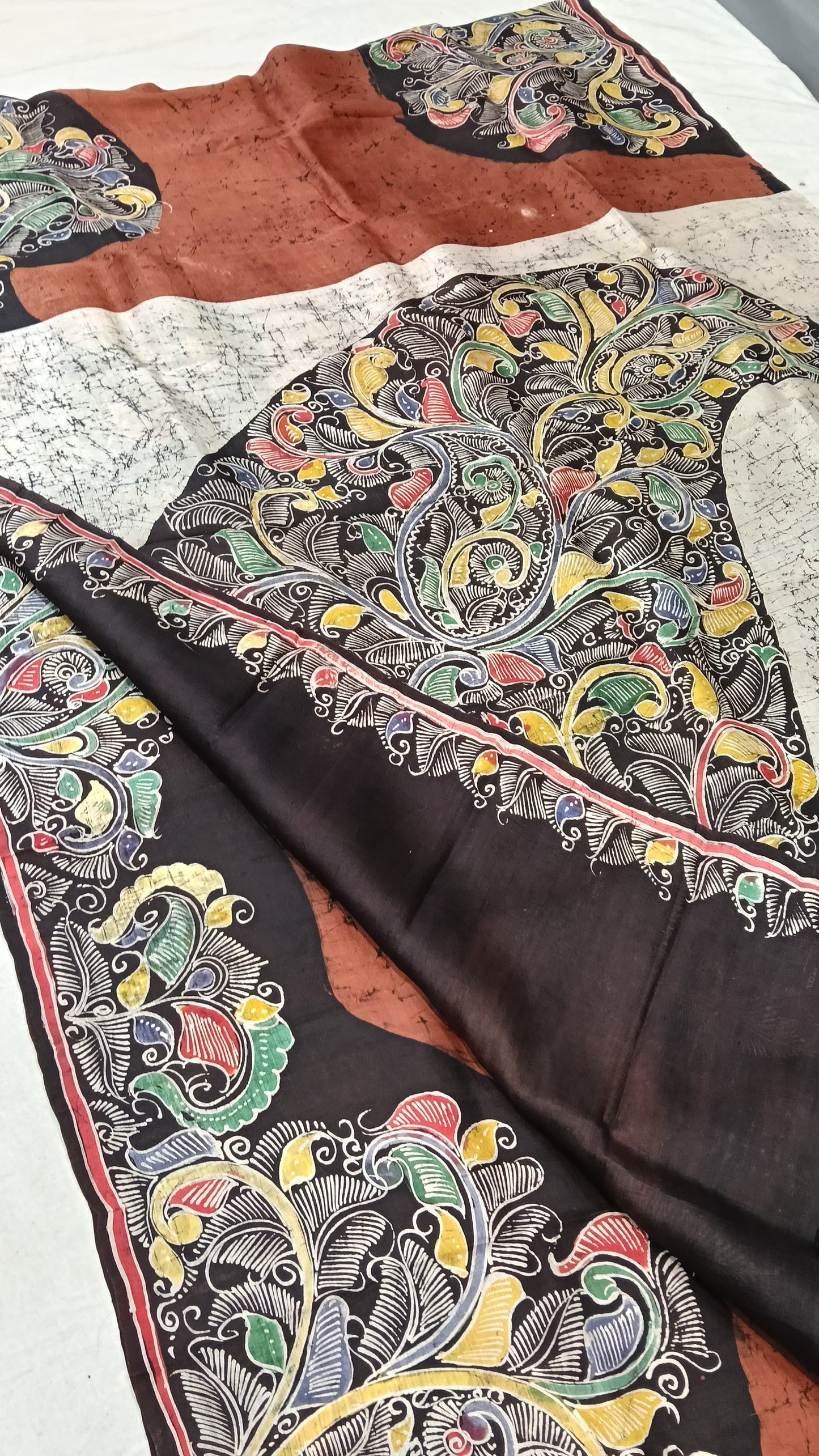 Beautiful Batik Hand-Painted Pure Silk Saree – Silk Mark Certified