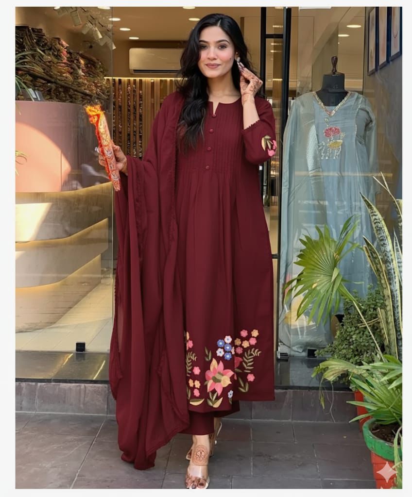 Embroidery floral selves elegant Anarkali kurta set     Size :M (38), L (40), XL (42), XXL (44), XXXL (46)