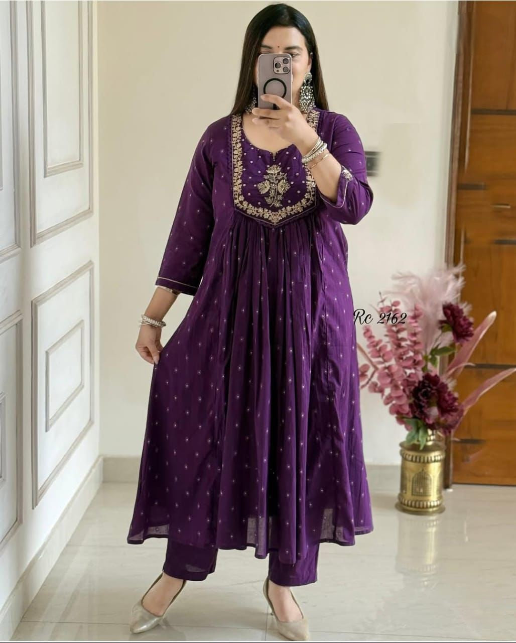 Elegant flaired Anarkali kurta set Size available*- *38(M), 40(L), 42(Xl),44(XXL),46(XXXL*