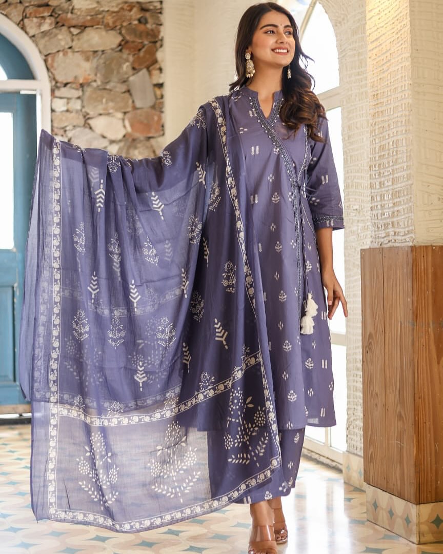 Beautiful Embroidery  3pcs kurti set size - M L XL XXL.3XL*