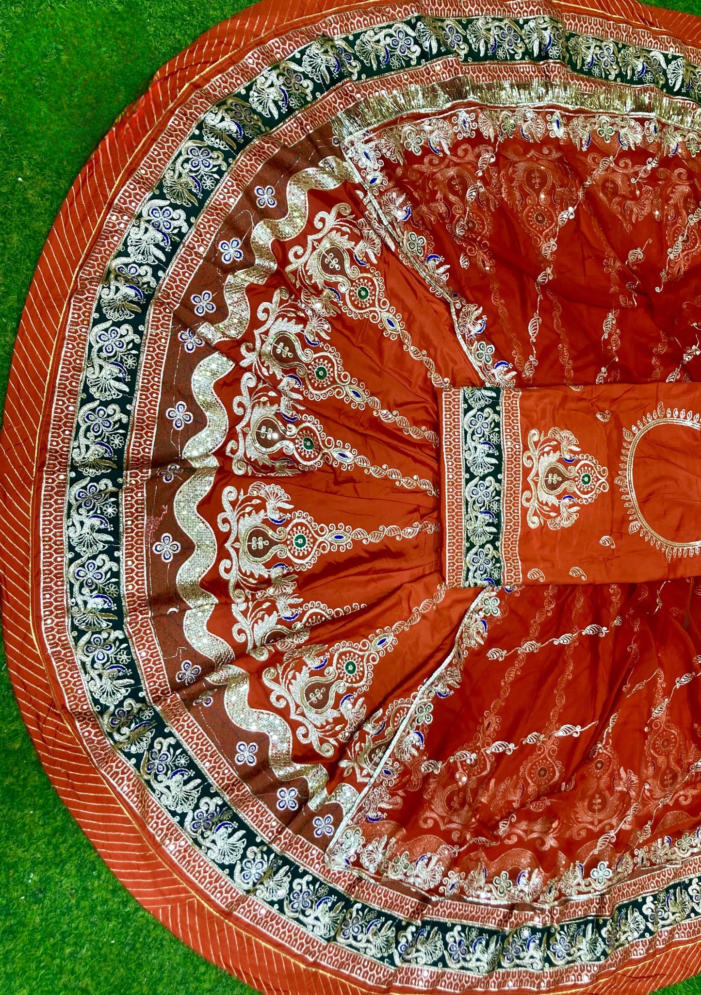 CREPSILK Fabric with pure Odhani Hevy VINTAGE Barik Zari work beautiful Rajputi poshak