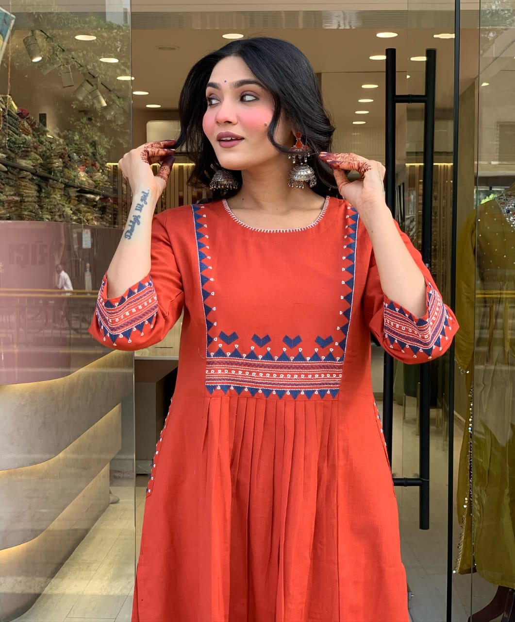 Elegant flaired suit set  Size 38(M),40(L),42(XL),44(XXL),46(3xl)