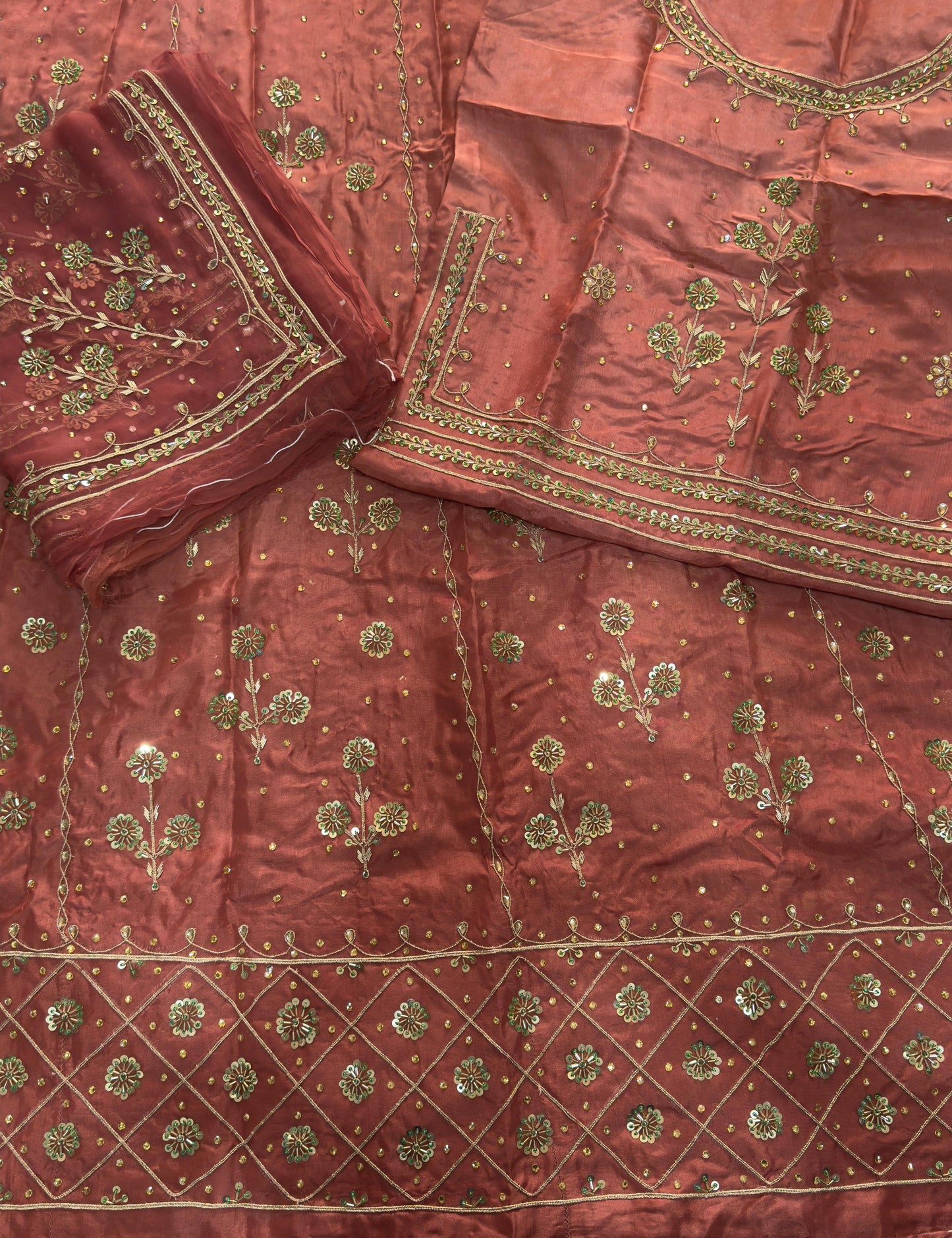Rajasthani Splendor: Elegant Handwork Poshak
