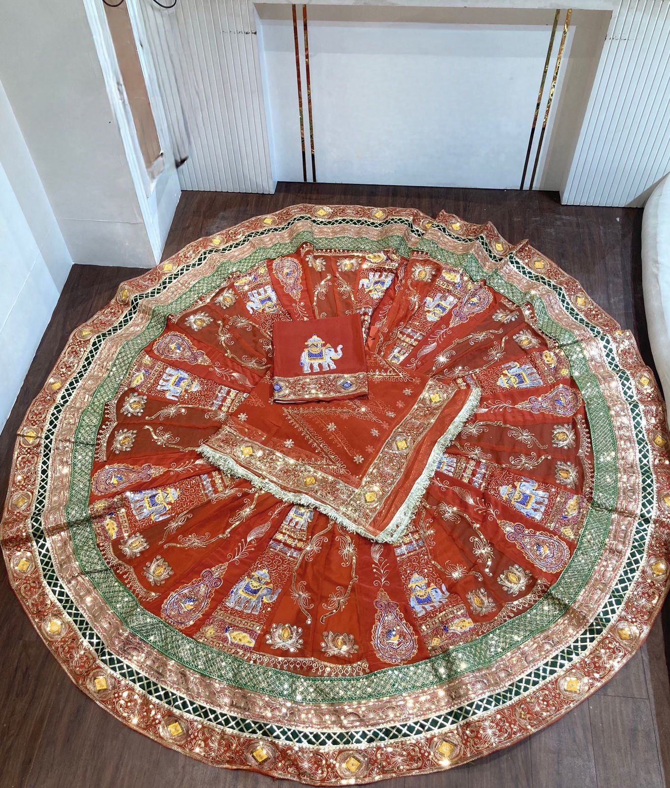 Royal Rajwadi look poshak