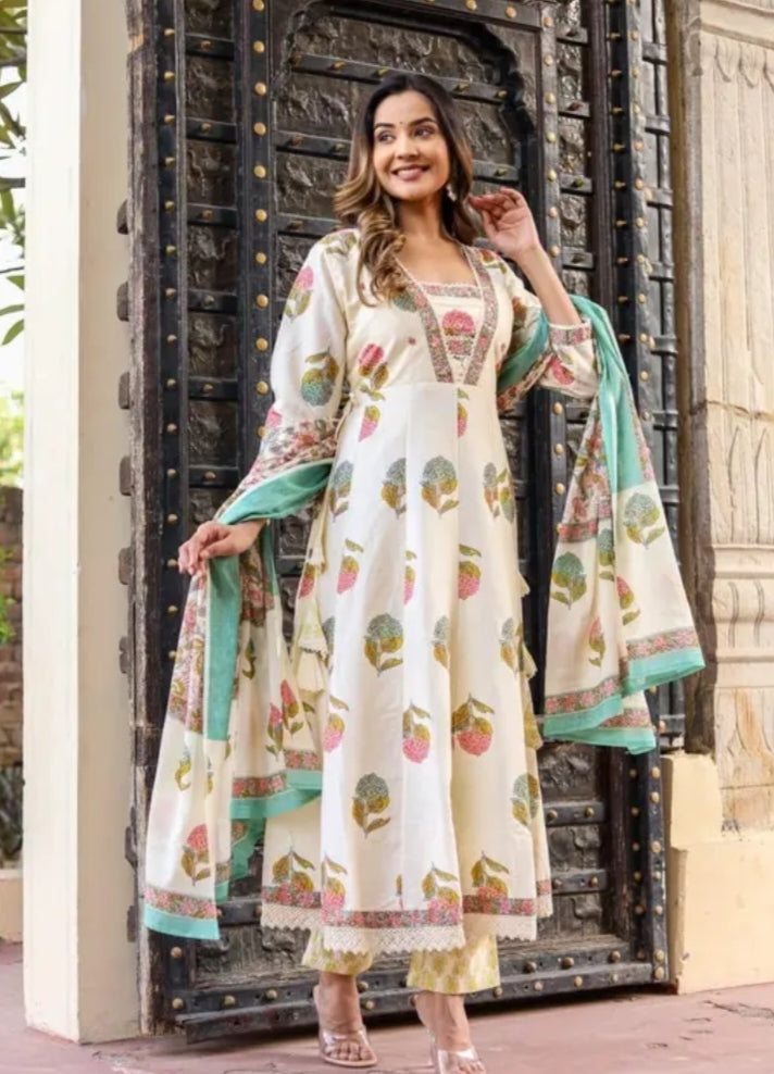 Beautiful cotton with handwork suit set Size -38,40,42,44