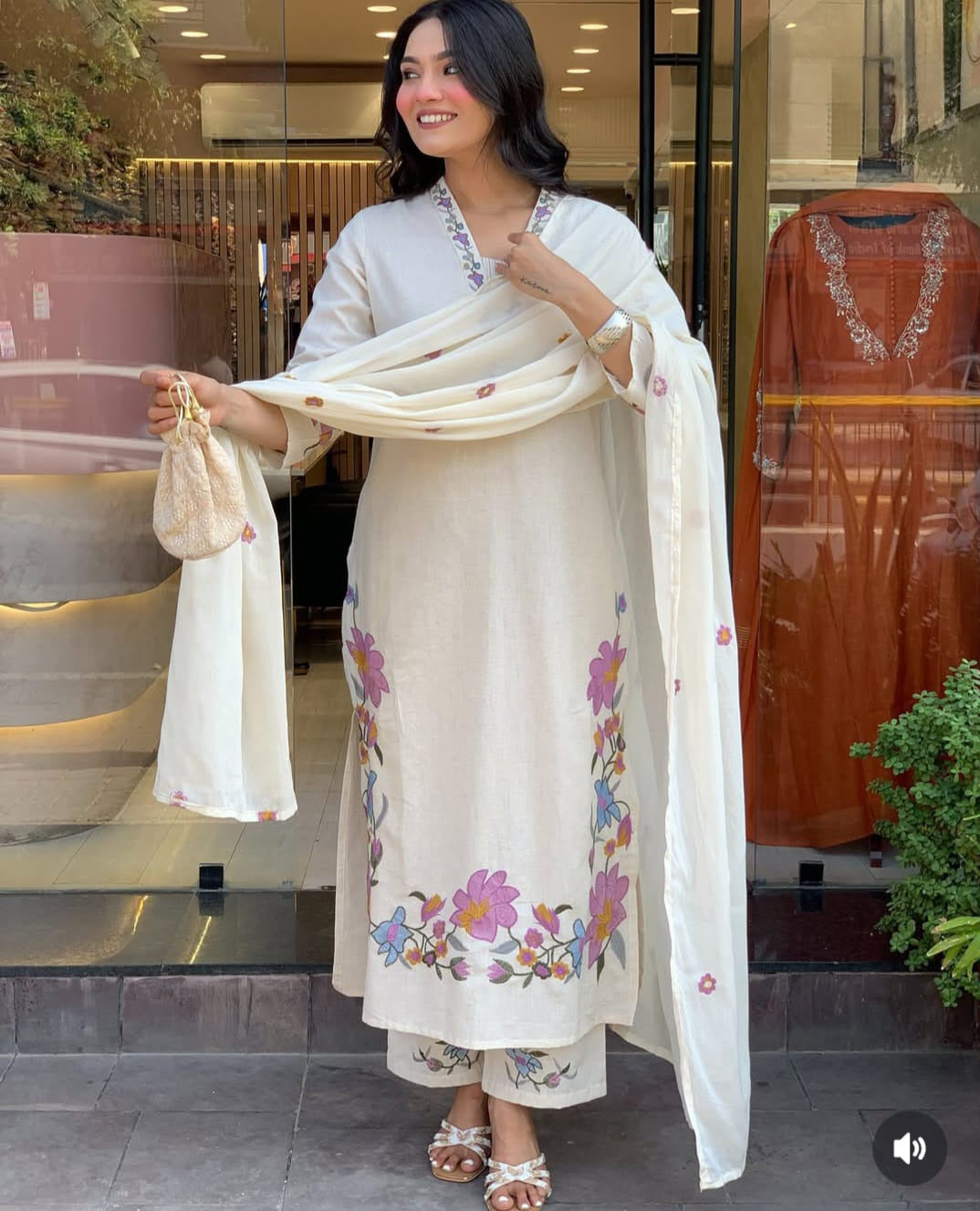 Khadi cotton beautiful embroidery kurta pant dupatta set Size _ 38.40.42.44.46