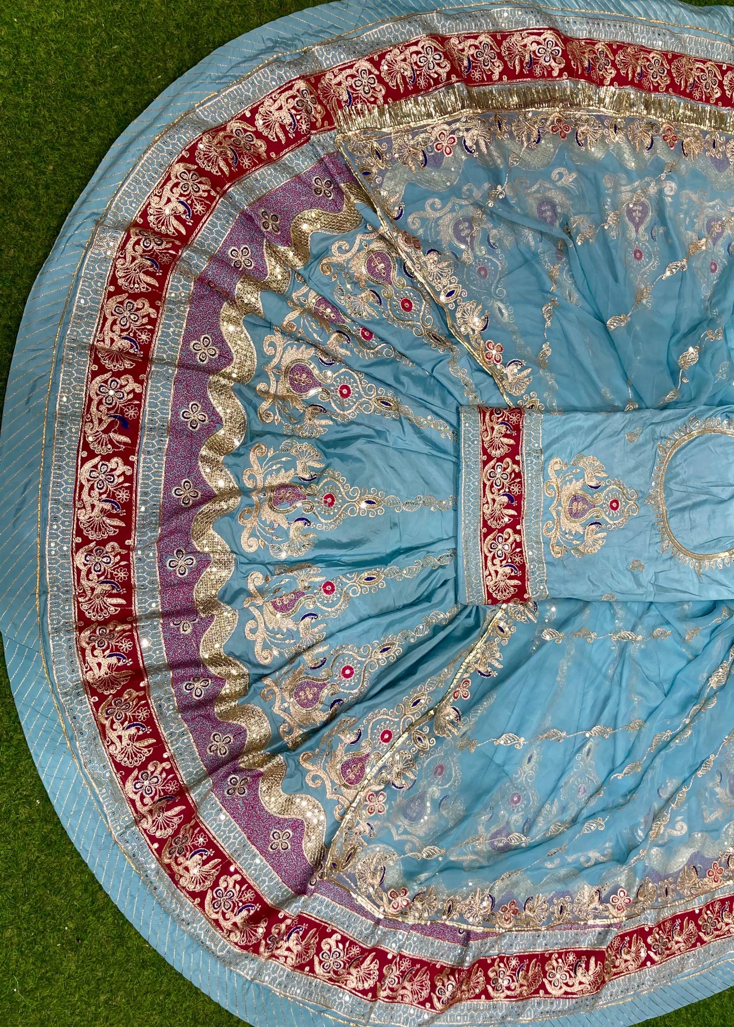 CREPSILK Fabric with pure Odhani Hevy VINTAGE Barik Zari work beautiful Rajputi poshak