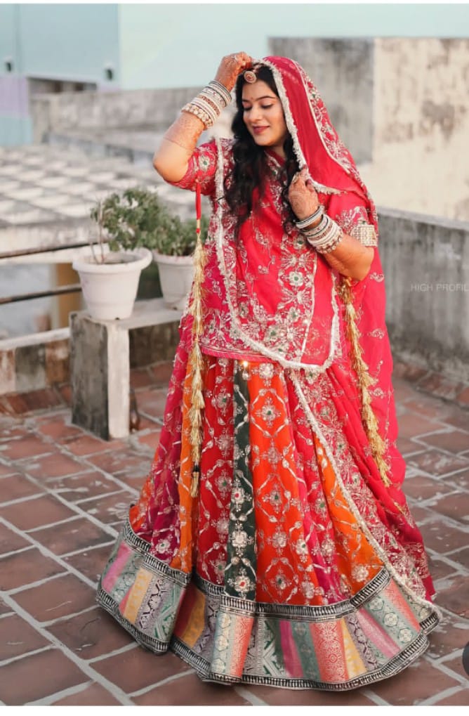 Designer Georgette Poshak with Pure Odhni & Fancy Border (4 MTR Gher)