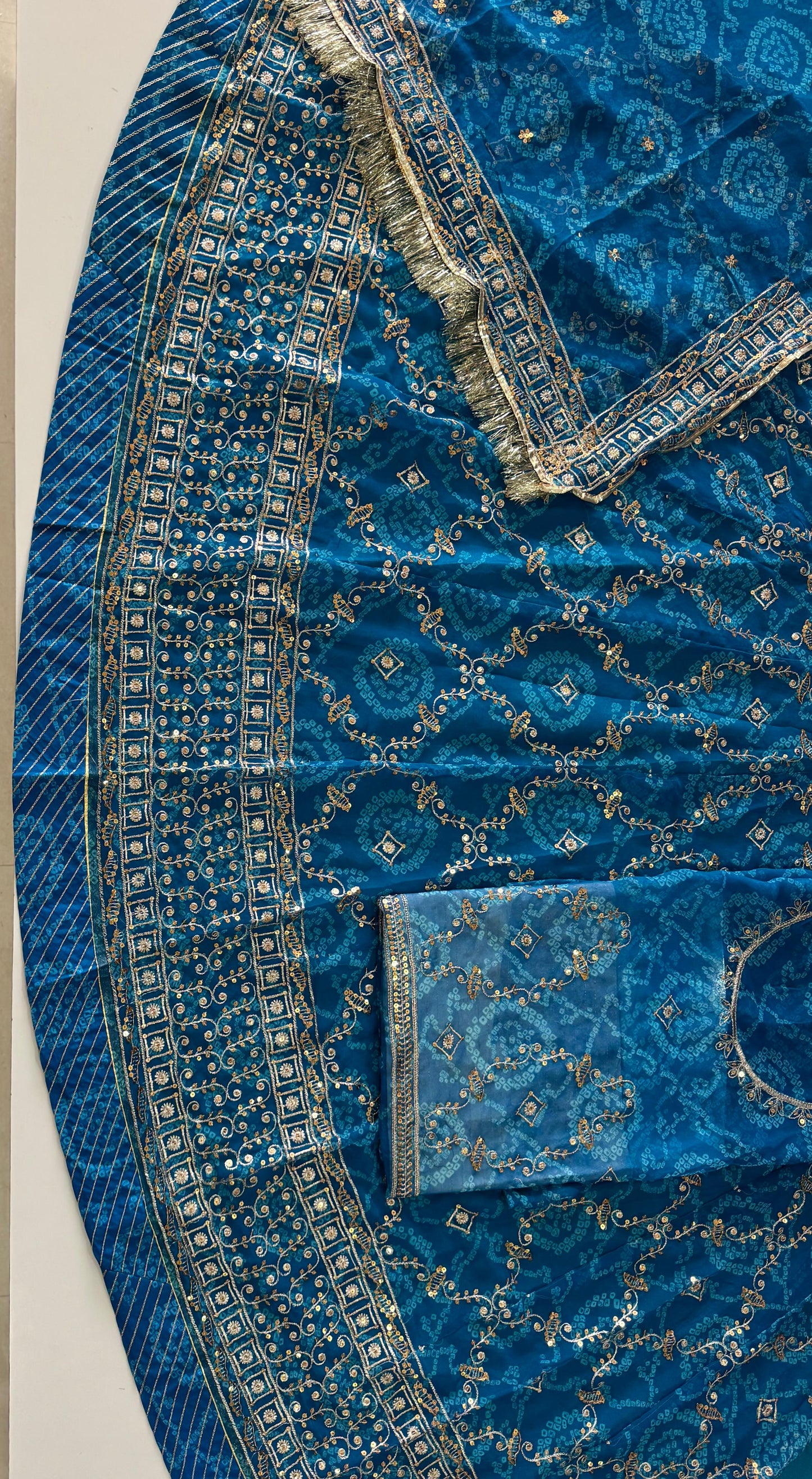 Halfpure Chundari Rajasthani Poshak | Heavy Jari Sequence Work & Butti Odhna