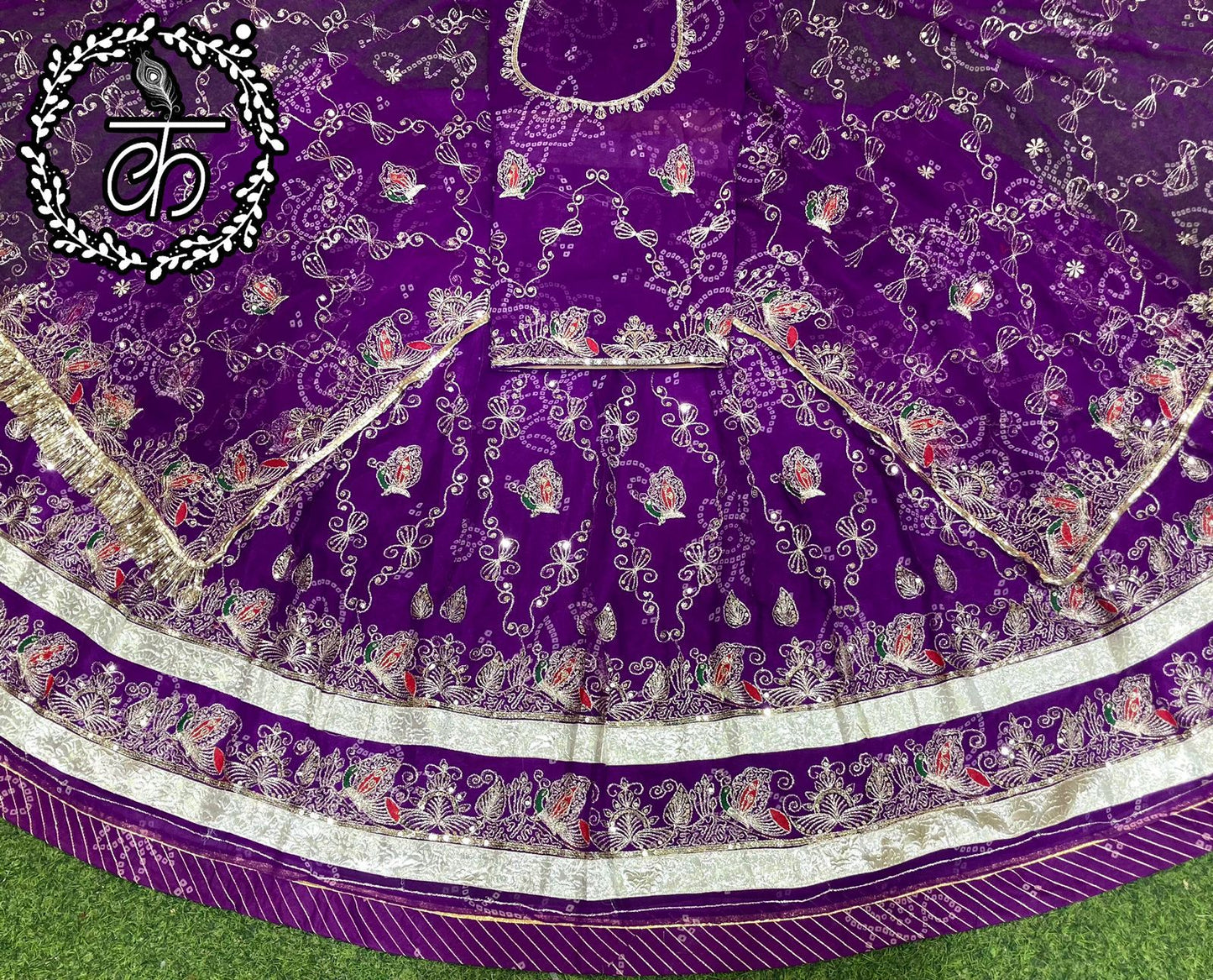 BOTIQUE CHUNNARI Hevy Quality half pure fabric with Bright Colours elegant poshak