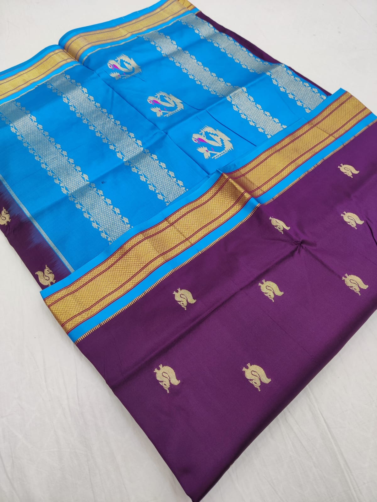 Pure silk kadiyal Paithani Saree