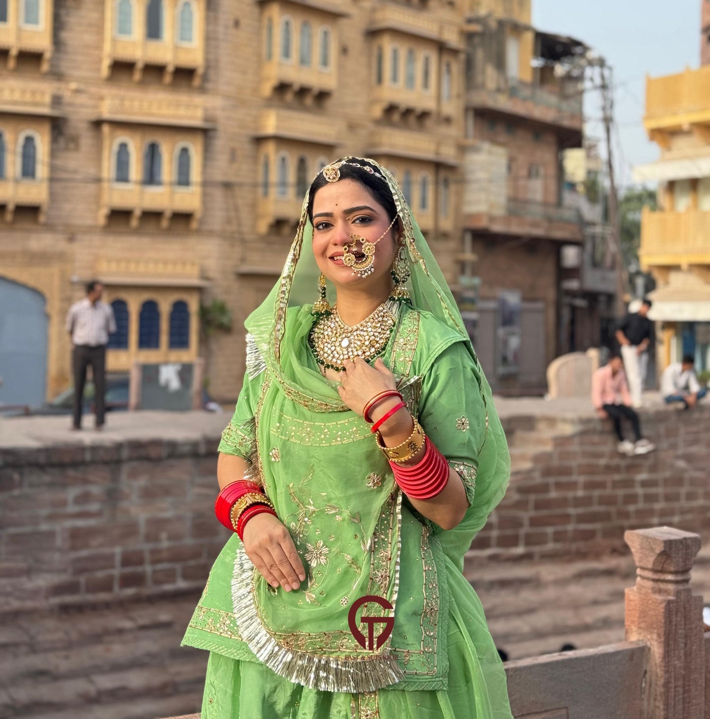 Royal Rajwadi look poshak