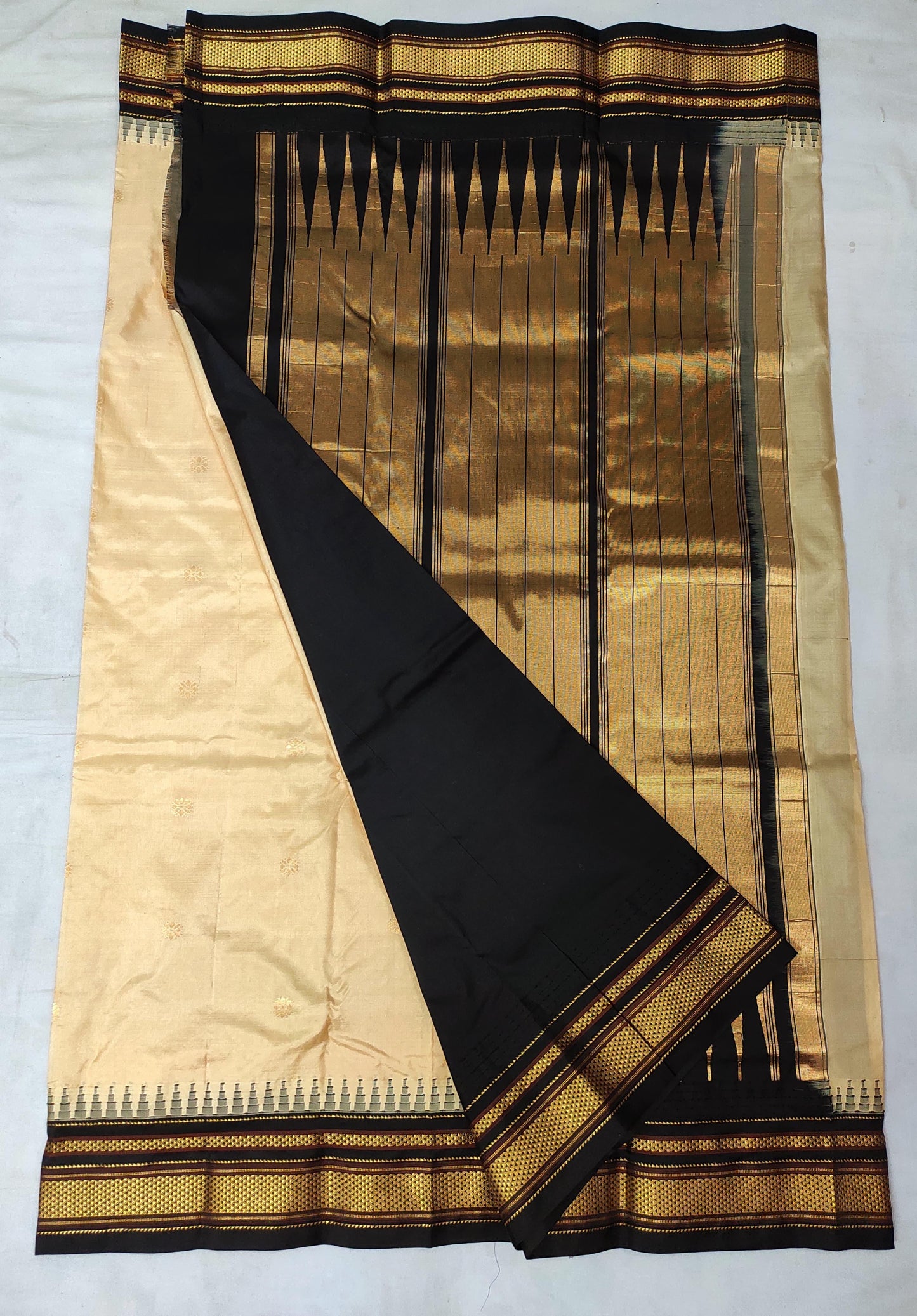 Pure Irkal Paithani saree