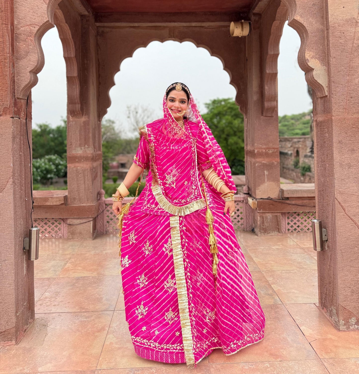 LAHRIYA  SPECIAL RANI CLOUR
 Humrahi Pure Ethnic elegant POSHAK !!!*