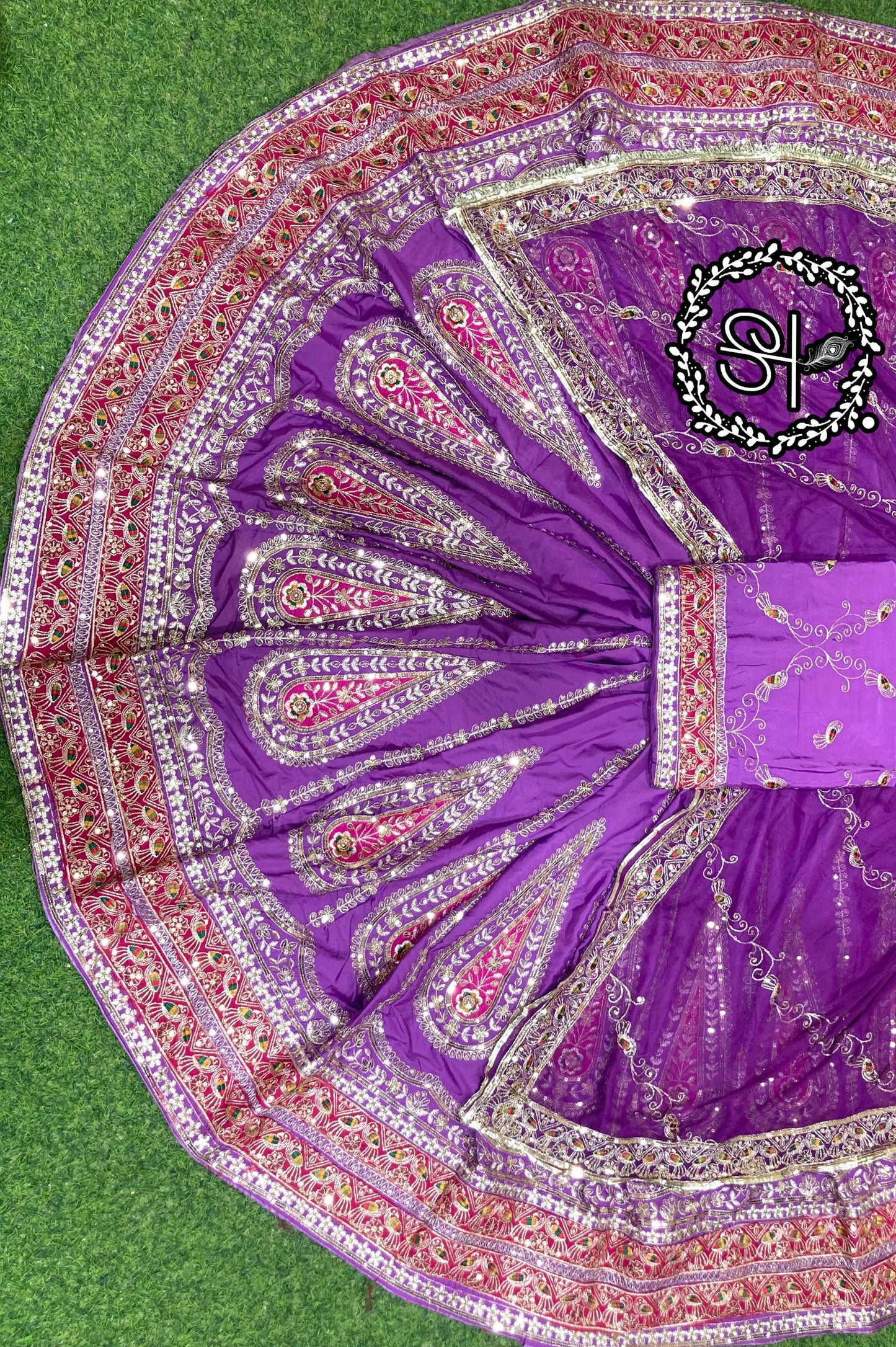 Designer 4 MTR Gher Crepe Silk Rajputi Poshak with Pure Humrahi Odhni & Vintage Zari Velvet Patch Work