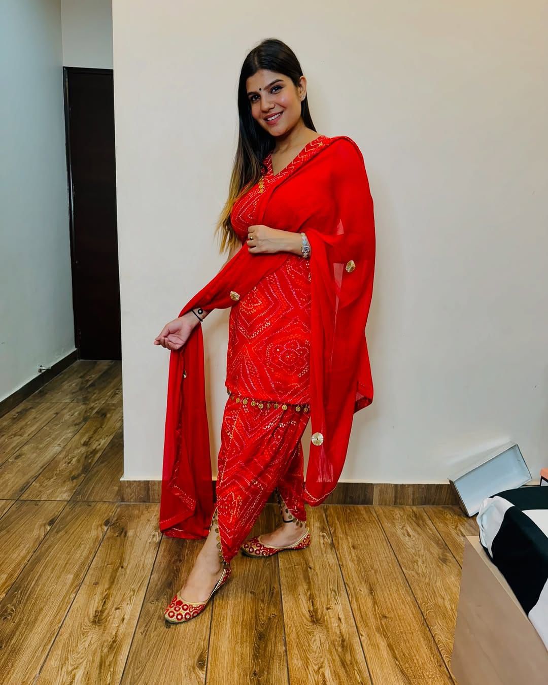 coin lace work  tulip bottom elegant Partywear Kurti set 
Size M To XXL