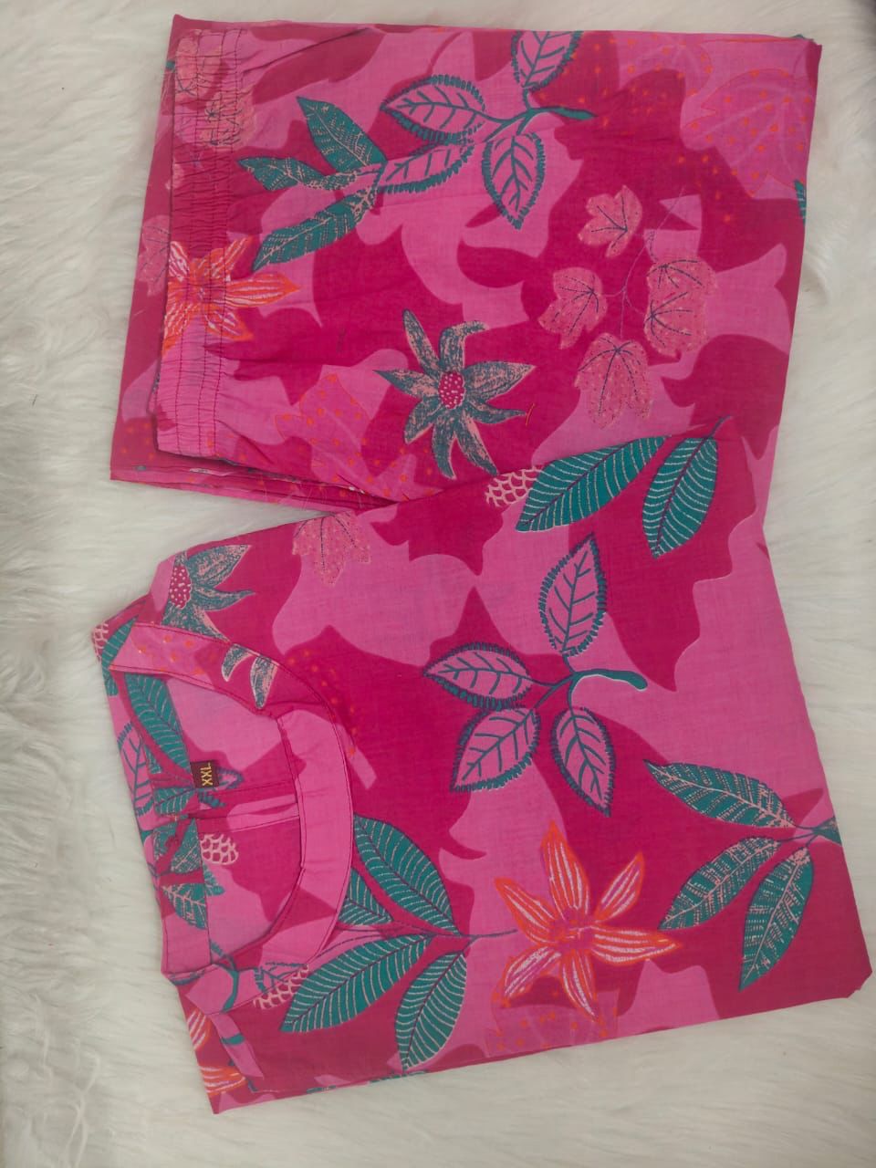 Beautifully alone Cotton kurta set    Sizes : 38, 40, 42, 44*