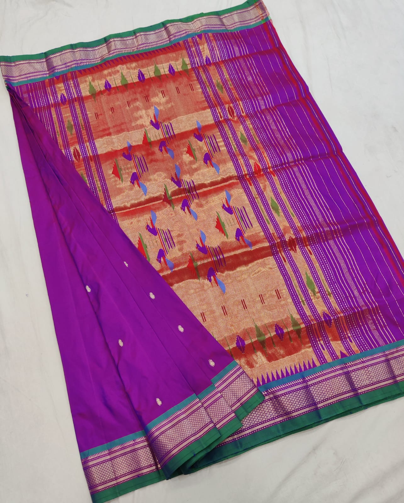 Handloom pure silk Traditional Yeola Paithani Saree
