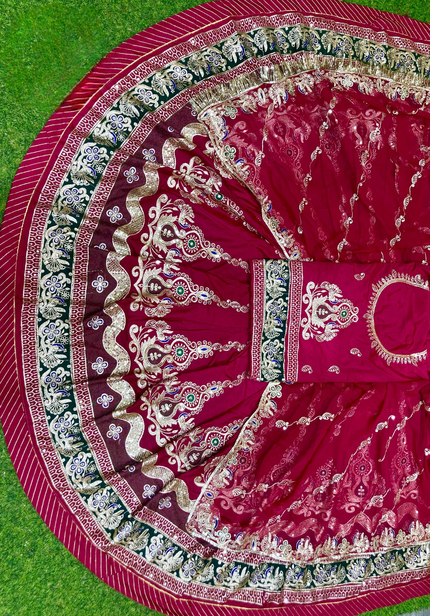 CREPSILK Fabric with pure Odhani Hevy VINTAGE Barik Zari work beautiful Rajputi poshak