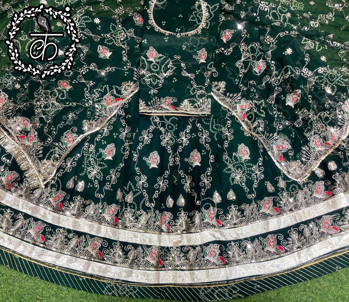 BOTIQUE CHUNNARI Hevy Quality half pure fabric with Bright Colours elegant poshak