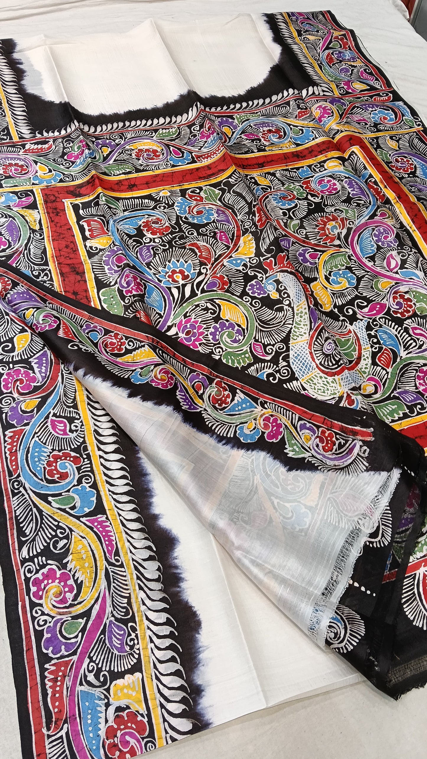 Beautiful Batik Hand-Painted Pure Silk Saree – Silk Mark Certified