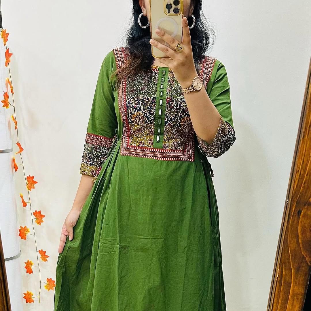 Designer heavy kurti palazzo set Feeting tussels both sides in umbrella cut  Size M /L/XL/XXL/XXXL*