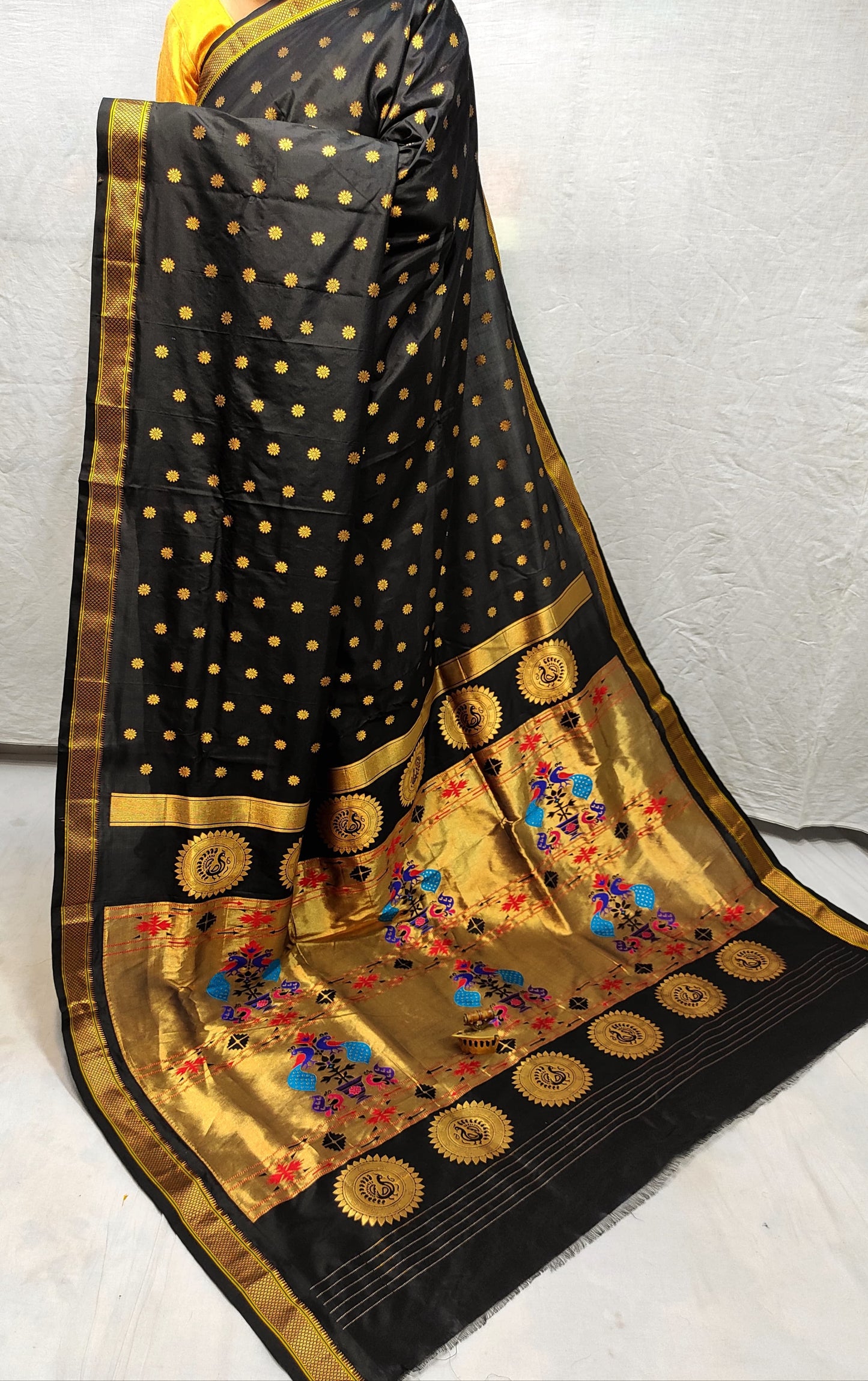 Maharani Kalanjali pure silk paithani Saree