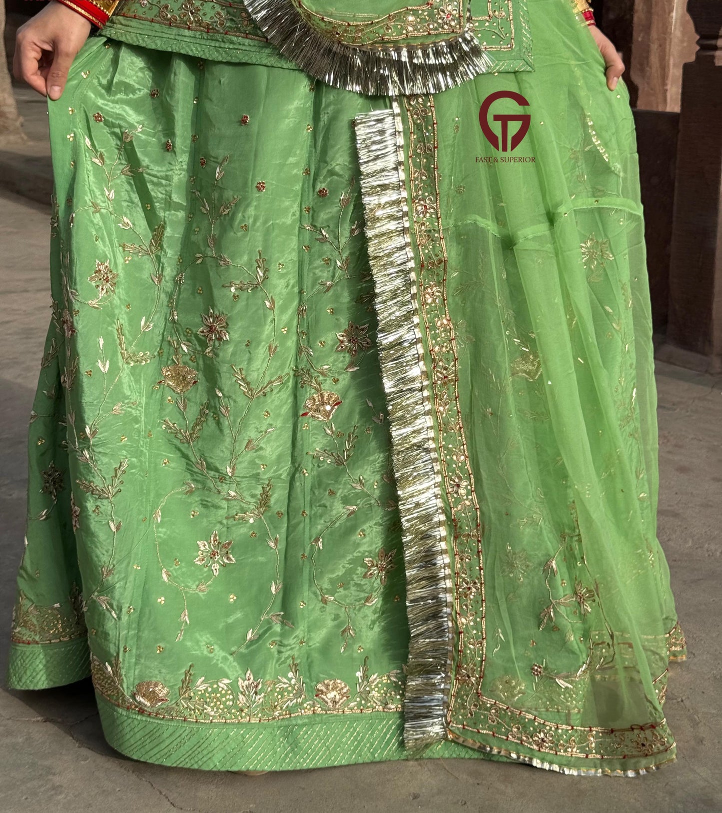 Royal Rajwadi look poshak