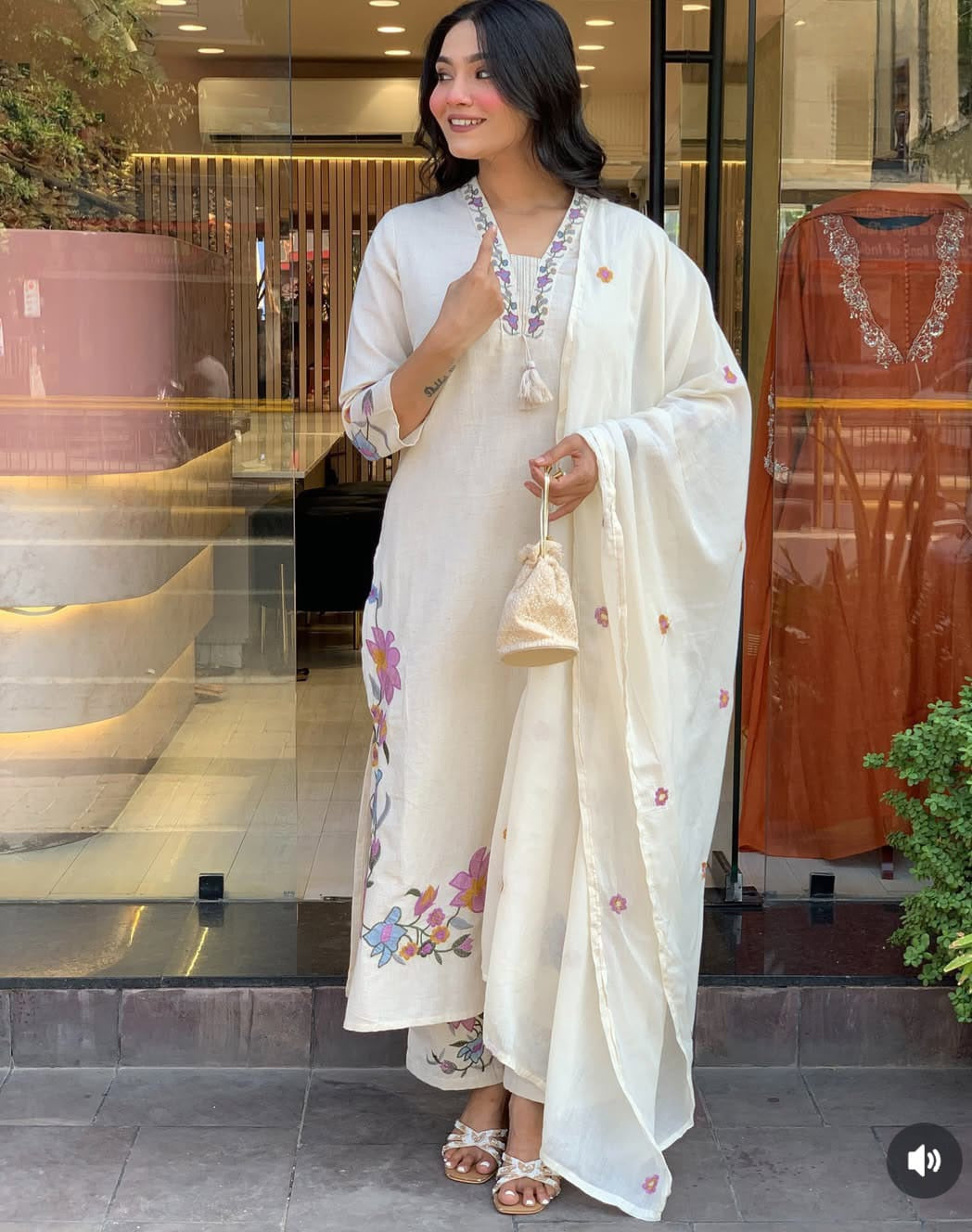 Khadi cotton beautiful embroidery kurta pant dupatta set Size _ 38.40.42.44.46